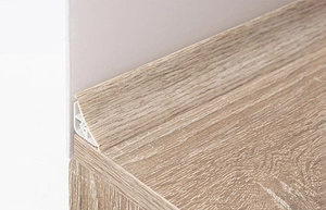 Совершенство в каждой линии: новинки ПВХ-плинтусов для кухни от AKS