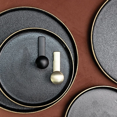 Крючок меб. однорожковый мет. KING графит AKS - фото 7