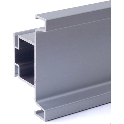 Профиль алюм. GOLA вертикальный средний 4,7 м серебро 3 AKS - фото 1