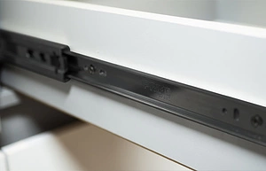 Тихо, стильно, надежно: черные направляющие Prime by AKS