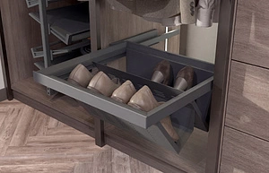 Новая геометрия порядка: графитовые решения для шкафа и гардероба