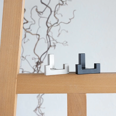 Крючок меб. двухрожковый мет. BENZ хром матовый AKS - фото 3